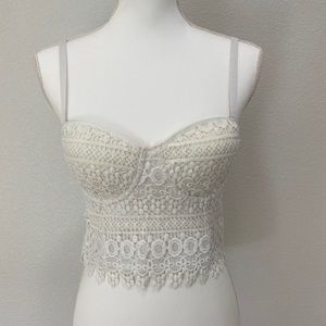 Forever 21 white knit top/cami. Size Medium. New with tags. Never been worn.